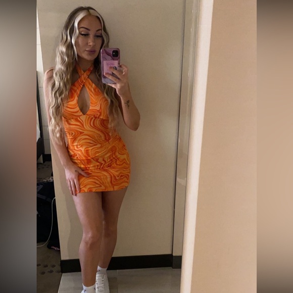 Orange h and m dress - Picture 4 of 4